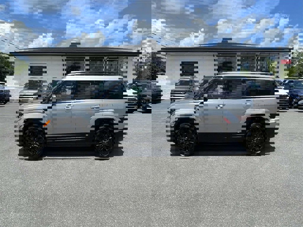 New 2025 Hyundai Santa Fe Calligraphy image 2