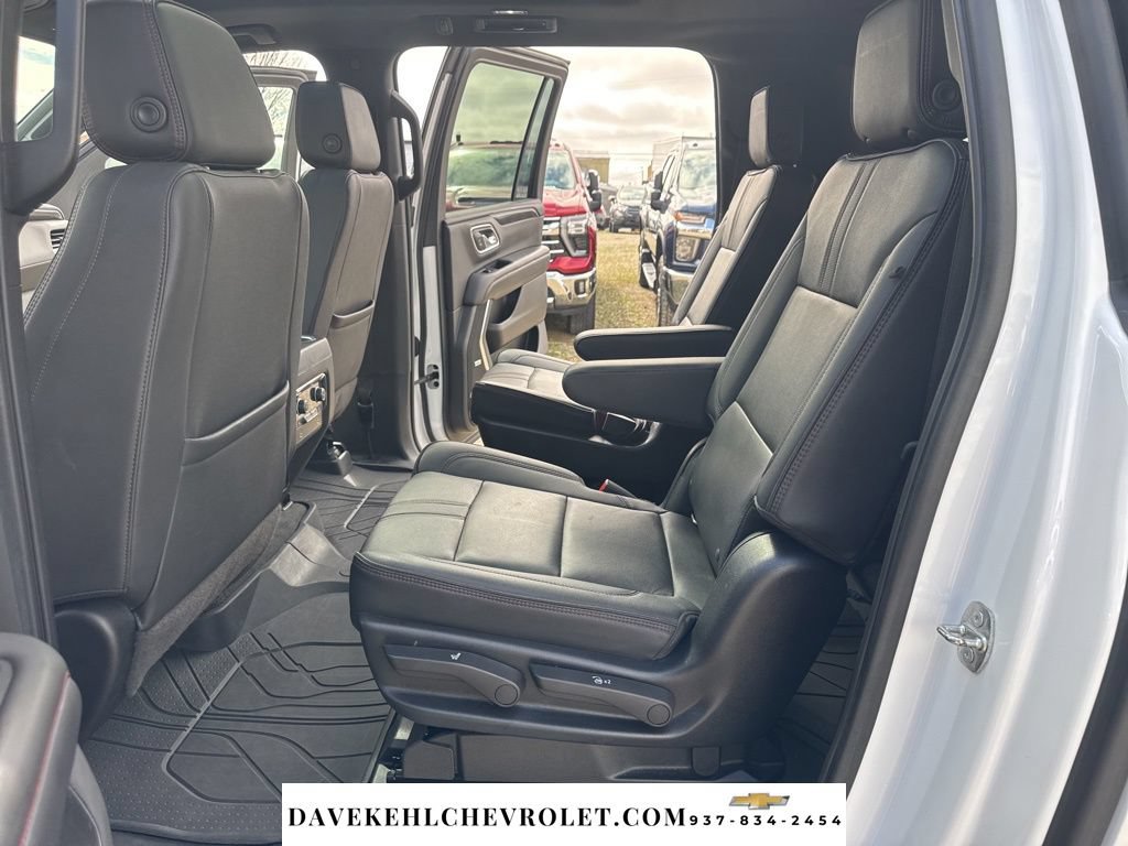 Used 2022 Chevrolet Suburban RST w/ Luxury Package AWD/4WD image 26