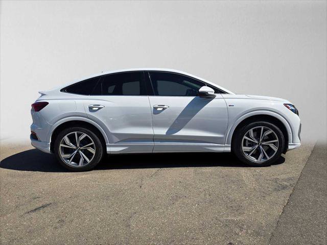 Certified 2024 Audi Q4 e-tron Premium Plus w/ Premium Plus AWD/4WD image 2