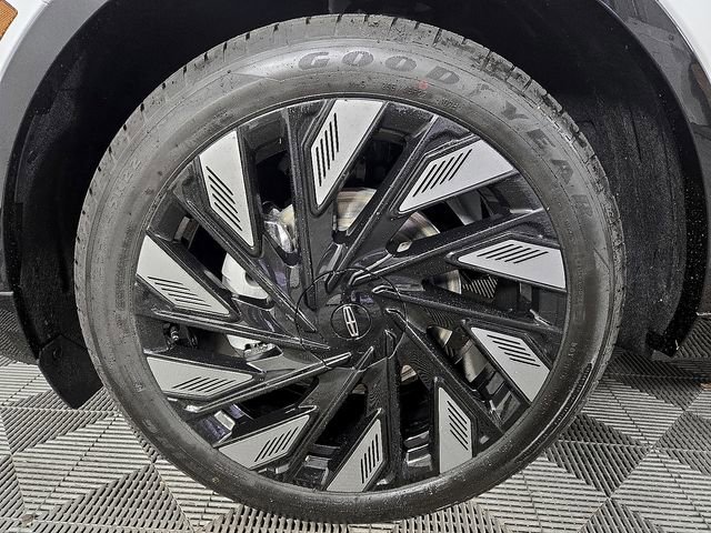 New 2026 Lincoln Nautilus Reserve image 9