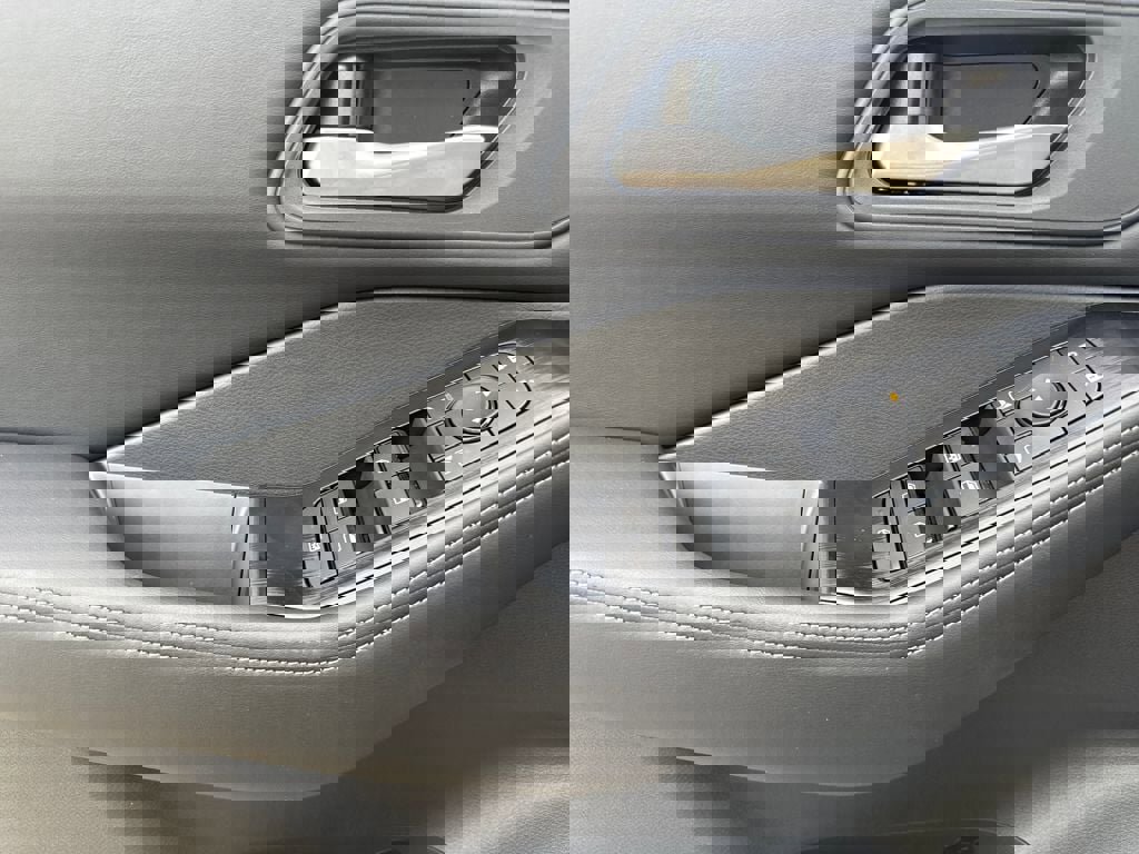 New 2026 Nissan Rogue SV image 16