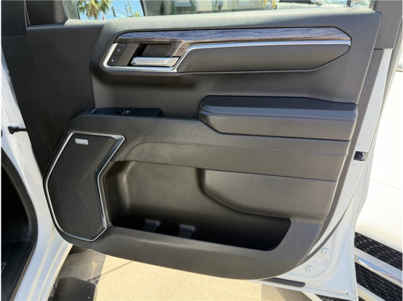 Used 2023 Chevrolet Silverado 1500 LTZ RWD image 30