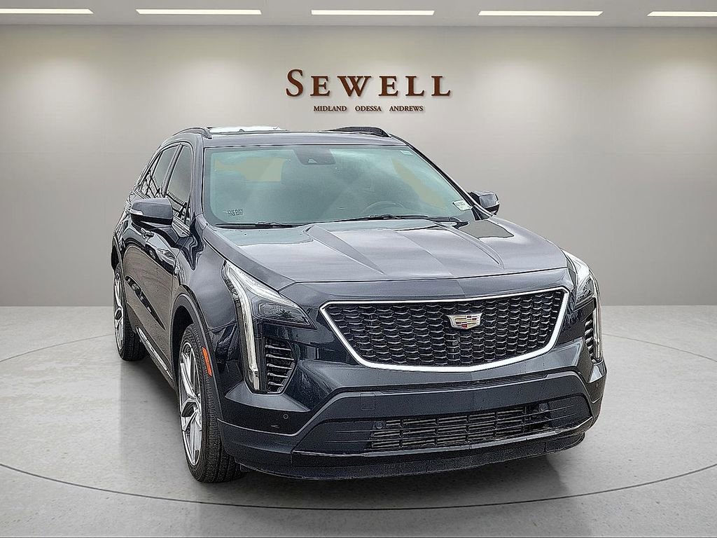 Used 2021 Cadillac XT4 Sport w/ Cold Weather Package FWD image 7