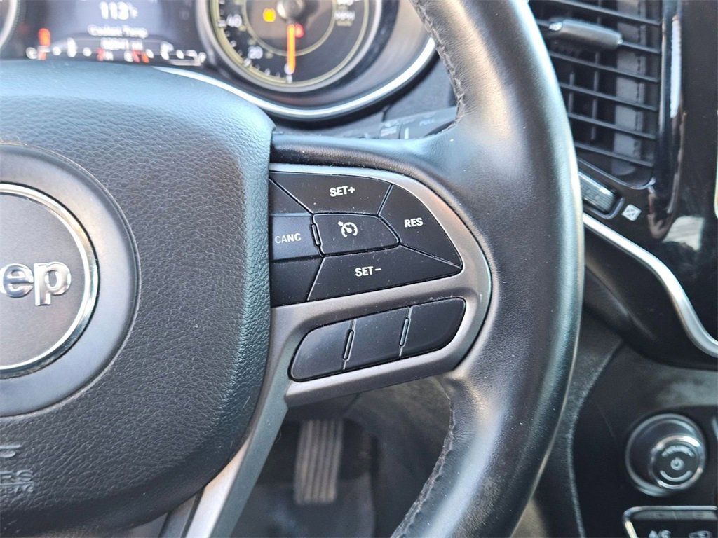 Used 2019 Jeep Cherokee Limited image 17