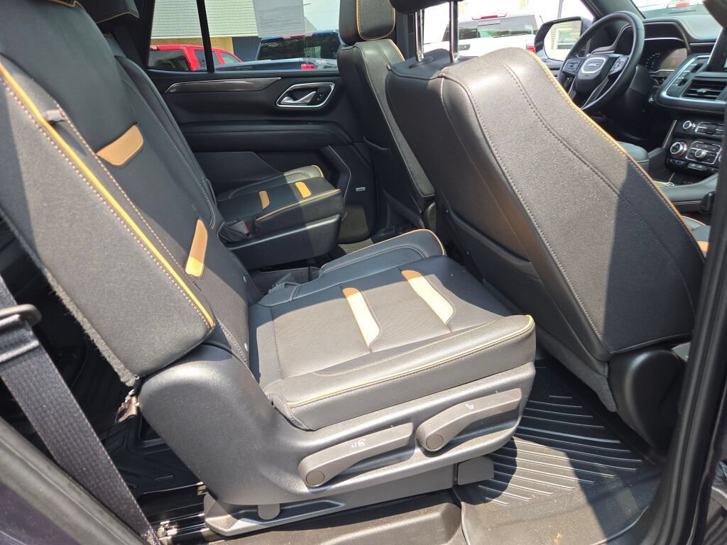 Certified 2023 GMC Yukon AT4 w/ AT4 Premium Package AWD/4WD image 11