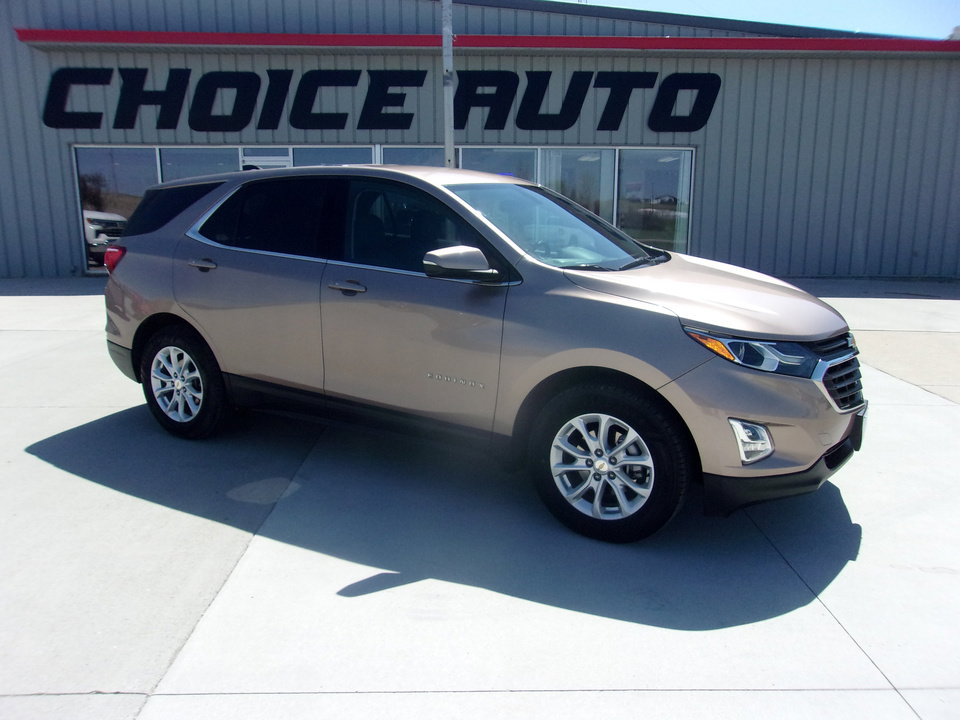 Used 2018 Chevrolet Equinox LT FWD image 2