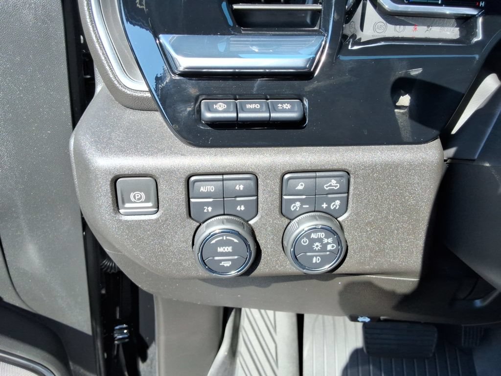 Used 2024 Chevrolet Silverado 3500 High Country w/ High Country Premium Package AWD/4WD image 41