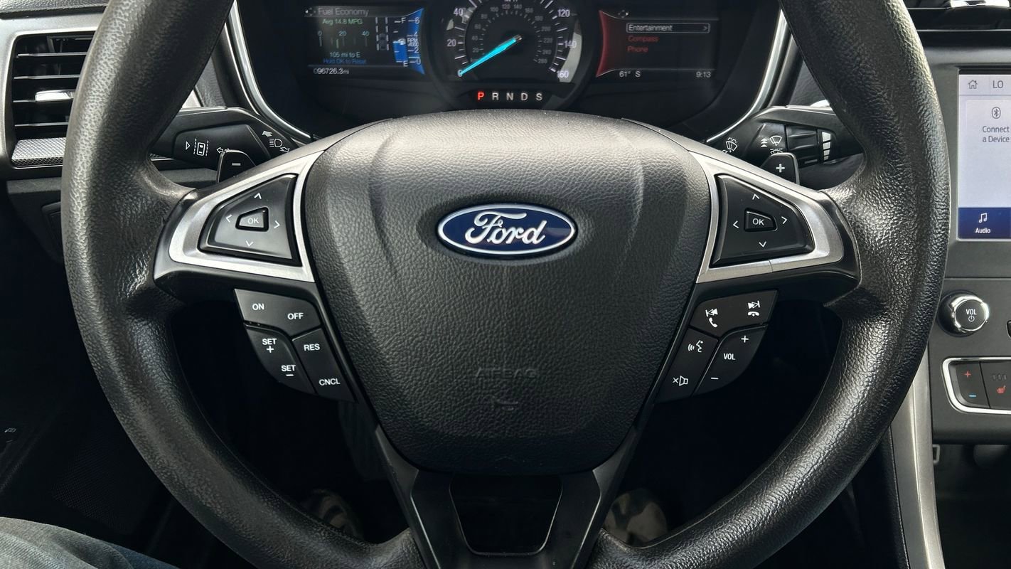 Used 2020 Ford Fusion SE AWD/4WD image 21
