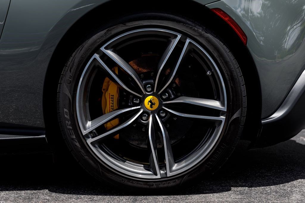 Used 2023 Ferrari Roma RWD image 40