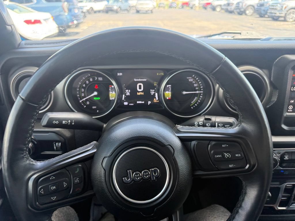 Used 2023 Jeep Wrangler Unlimited w/ Cold Weather Group AWD/4WD image 26