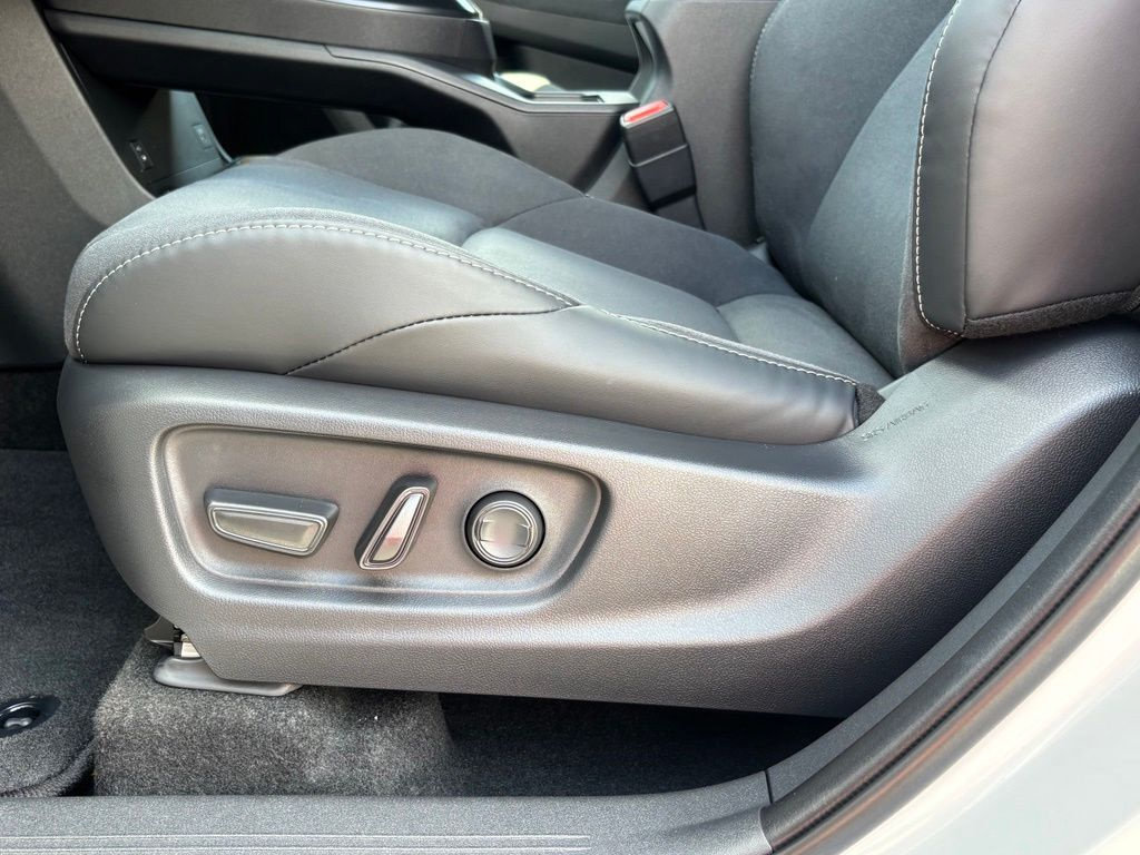 New 2026 Toyota C-HR AWD/4WD image 14