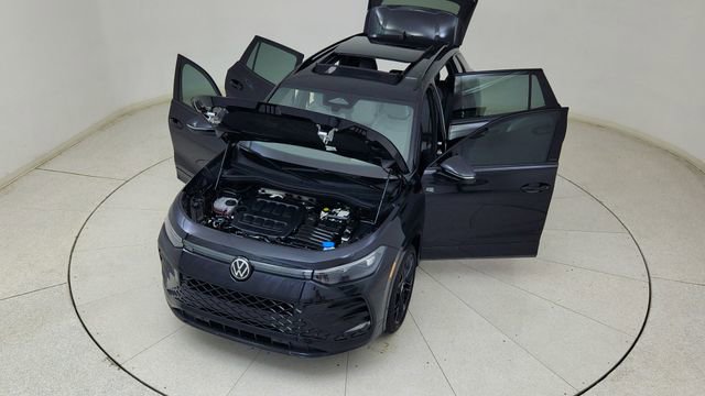 Used 2025 Volkswagen Tiguan SE R-Line image 82