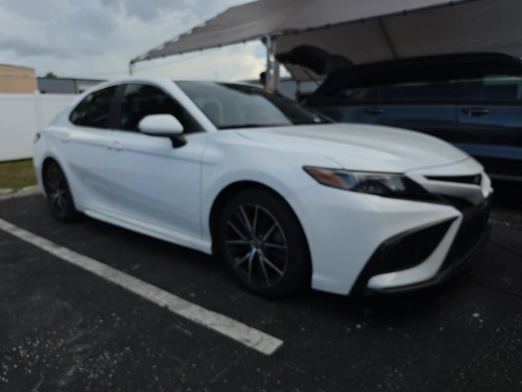 Used 2021 Toyota Camry SE