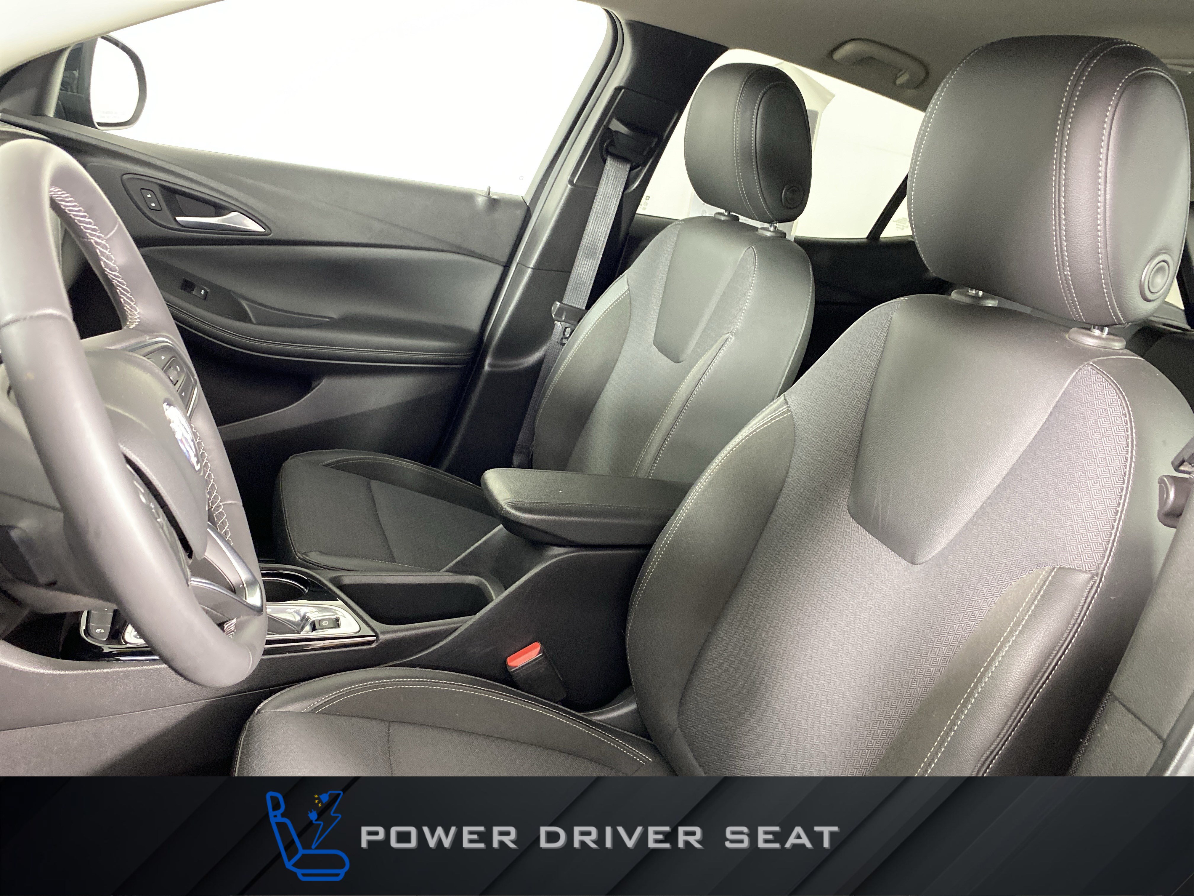 Used 2020 Buick Encore GX Preferred w/ Cold Weather Comfort Package FWD image 16
