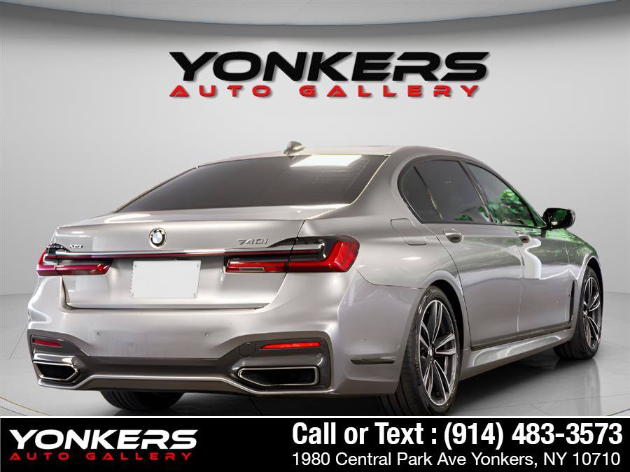 Used 2020 BMW 740i w/ M Sport Package RWD image 9