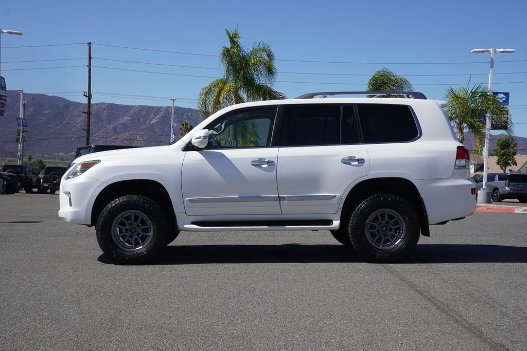 Used 2014 Lexus LX 570 4WD w/ Luxury Package image 7