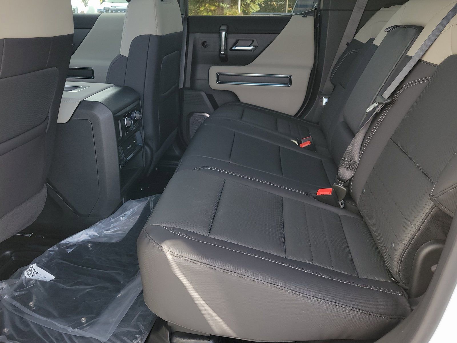 New 2026 GMC Hummer EV SUV w/ LPO, Dark Essentials Package image 7
