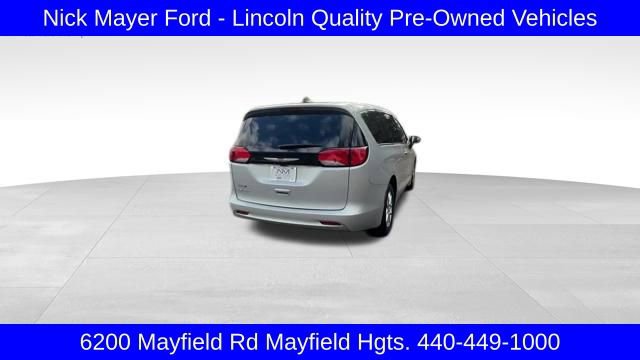 Used 2024 Chrysler Voyager LX image 33