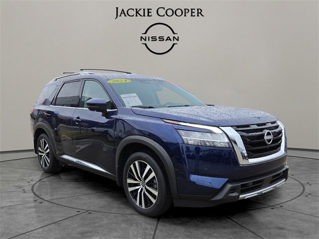 Certified 2024 Nissan Pathfinder Platinum w/ Cargo Package image 7