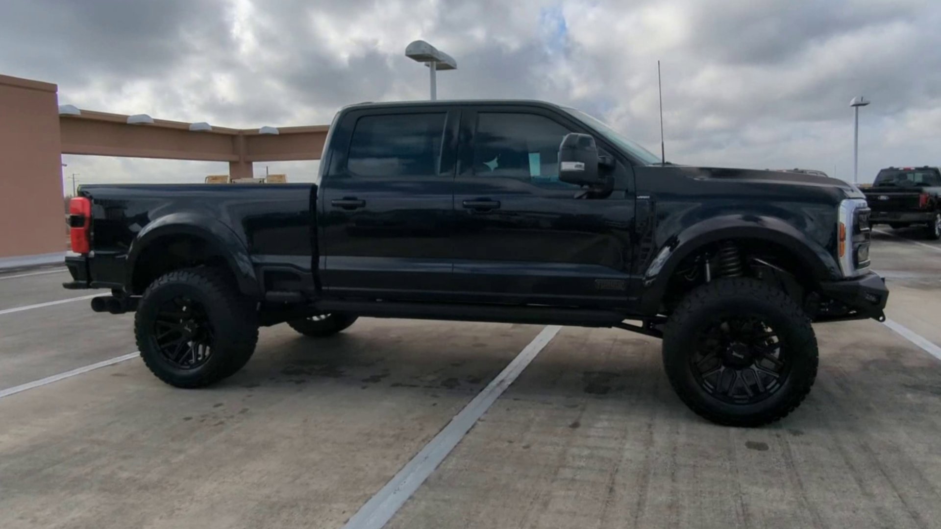 New 2026 Ford F250 Lariat w/ Black Appearance Package image 36