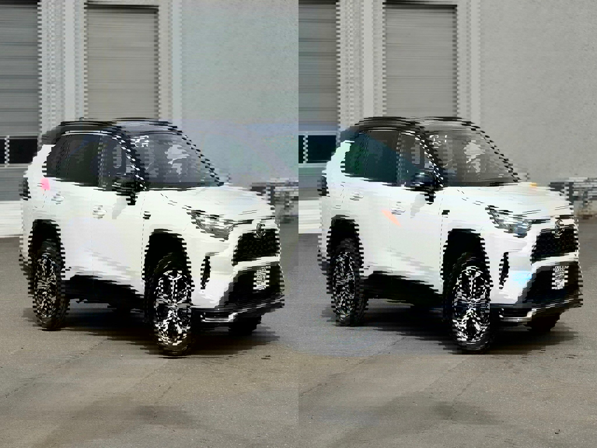 Used 2022 Toyota RAV4 XSE w/ Weather Package image 2