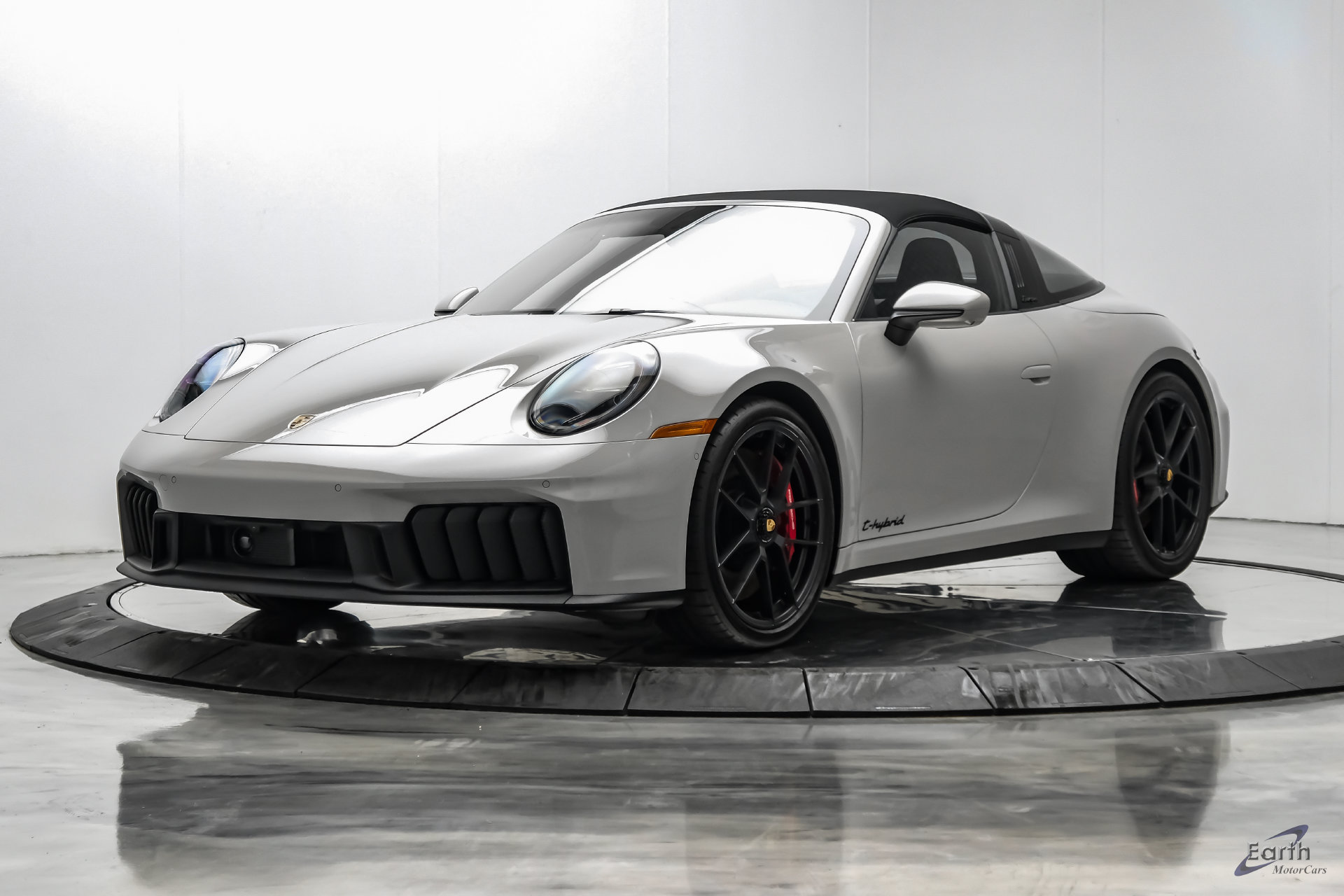 Used 2025 Porsche 911 Targa 4 GTS AWD/4WD image 5