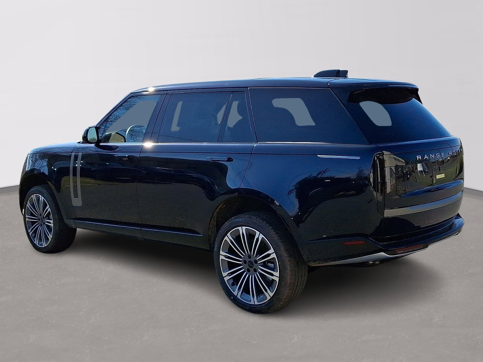 New 2026 Land Rover Range Rover Long Wheelbase SE image 4