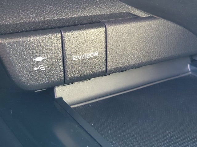 Used 2018 Toyota Camry SE FWD image 27
