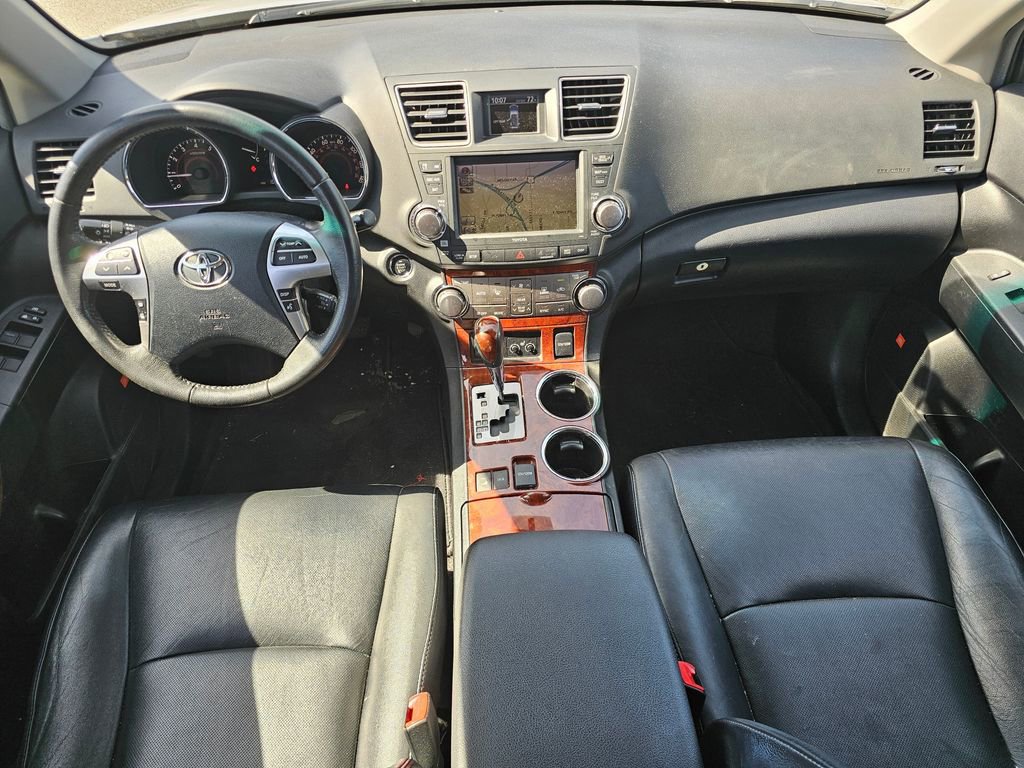 Used 2011 Toyota Highlander Limited w/ Tow Pkg AWD/4WD image 32