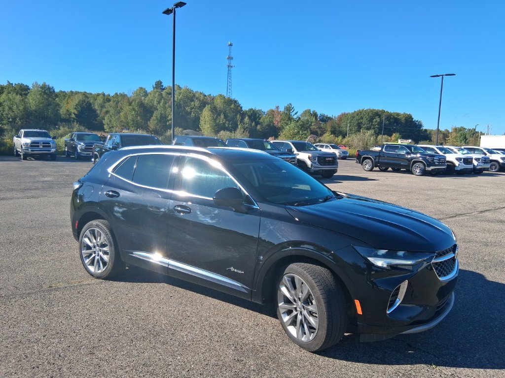 Used 2022 Buick Envision Avenir w/ Safety Package FWD image 9