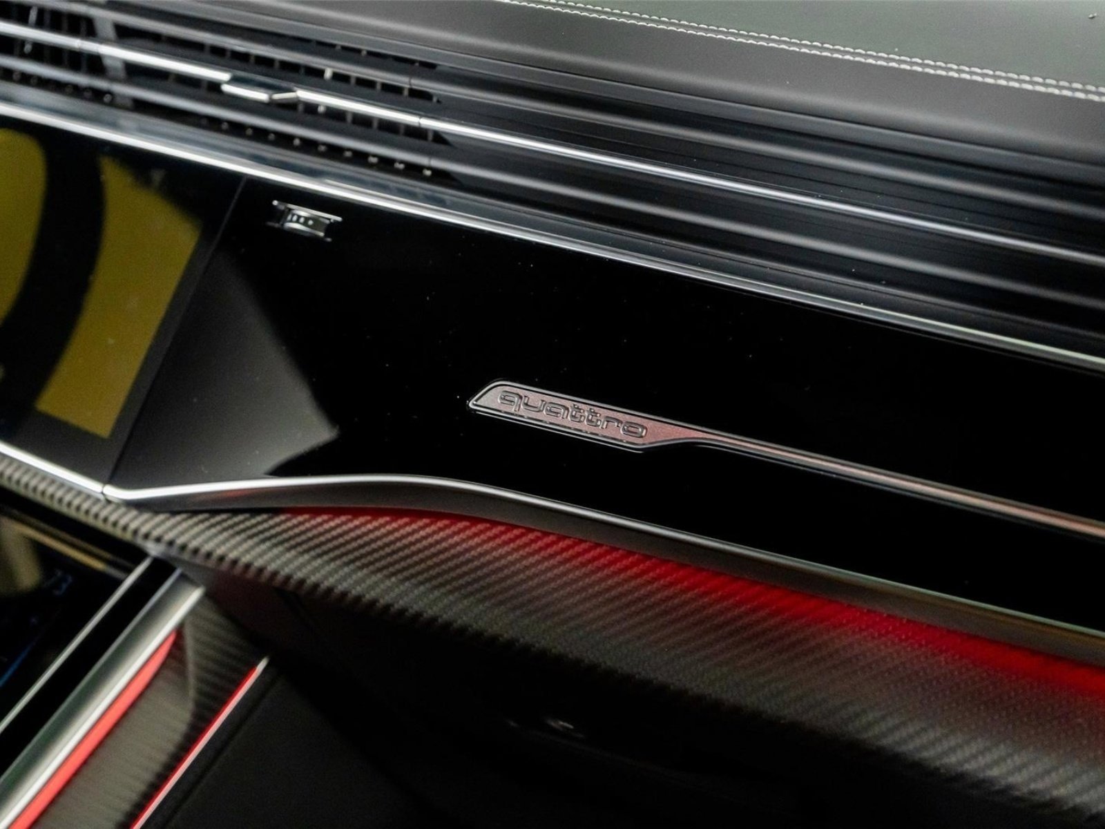 Used 2025 Audi RS Q8 performance image 52