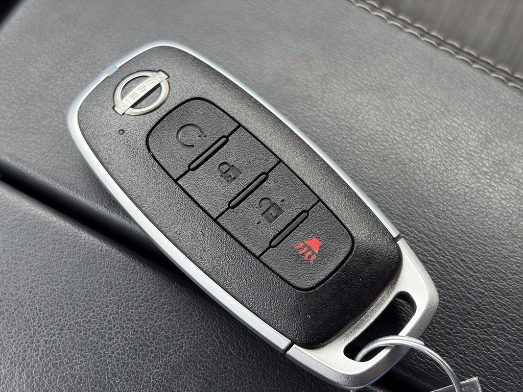 Used 2023 Nissan Rogue SV AWD/4WD image 35