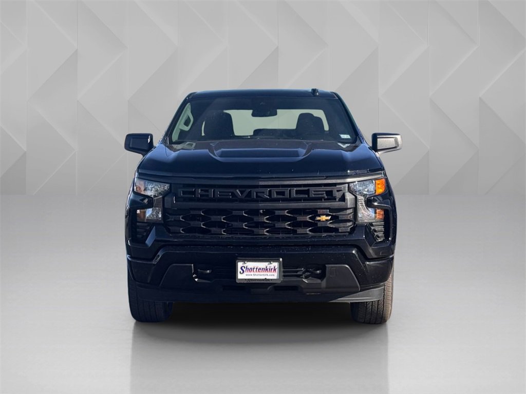 Used 2023 Chevrolet Silverado 1500 Custom image 2