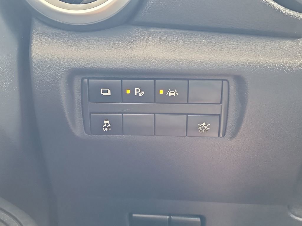 Used 2022 Nissan Versa S FWD image 25