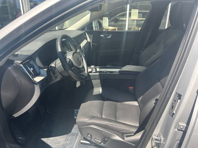 Certified 2025 Volvo XC60 B5 Plus AWD/4WD image 21