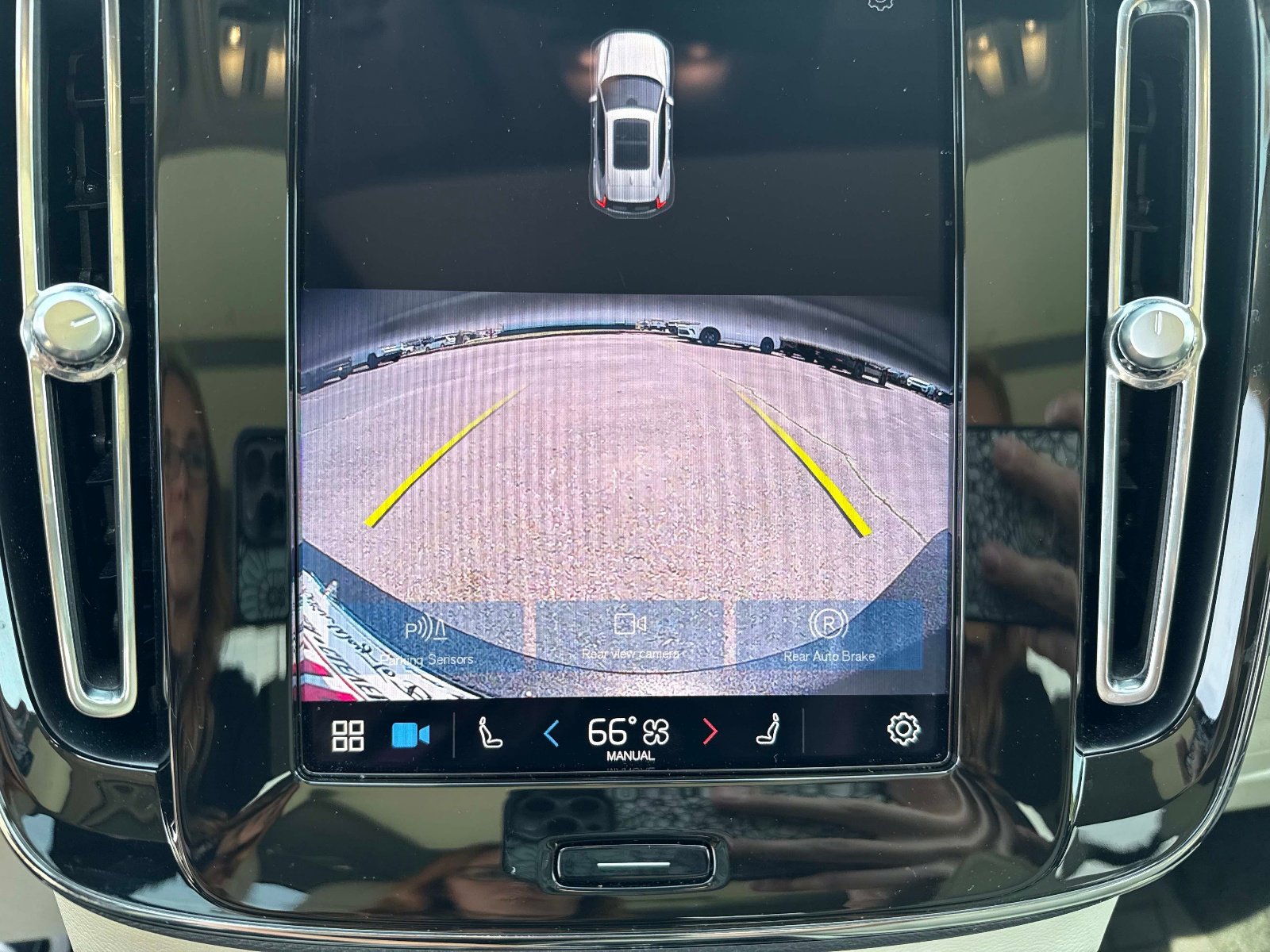 Used 2023 Volvo XC40 B4 Plus w/ Protection Package Premier FWD image 26