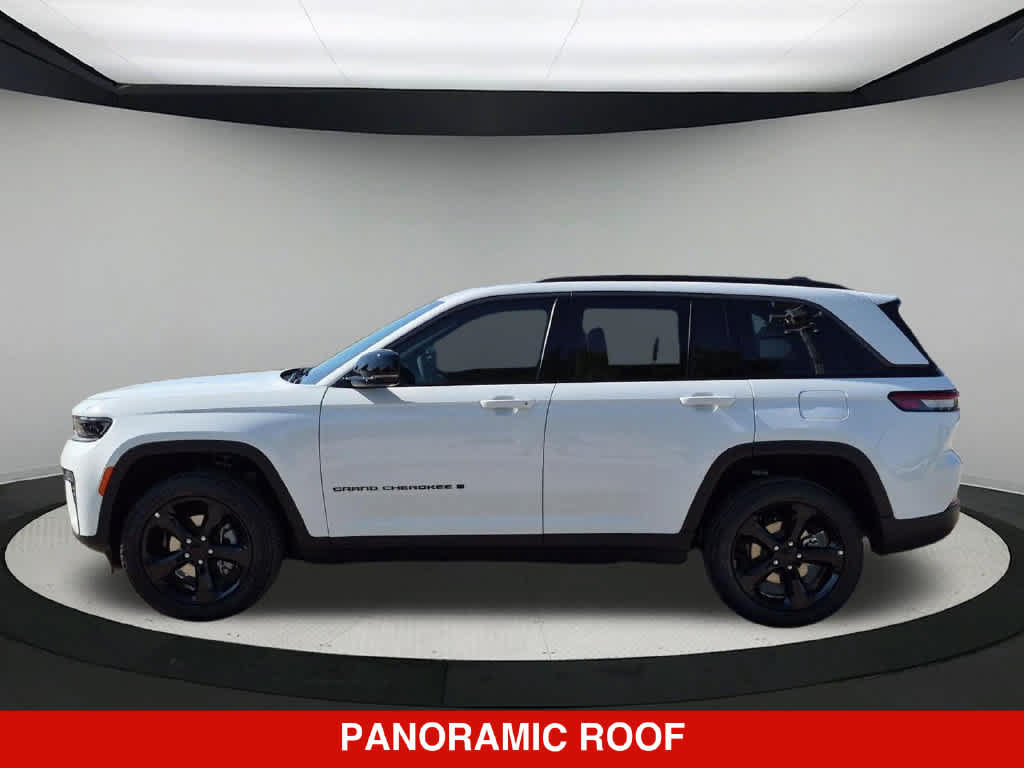 New 2026 Jeep Grand Cherokee Limited w/ Limited Altitude Package RWD image 3