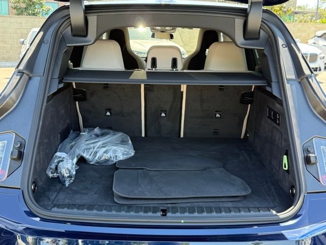 Used 2026 BMW iX xDrive45 w/ Premium Package image 16