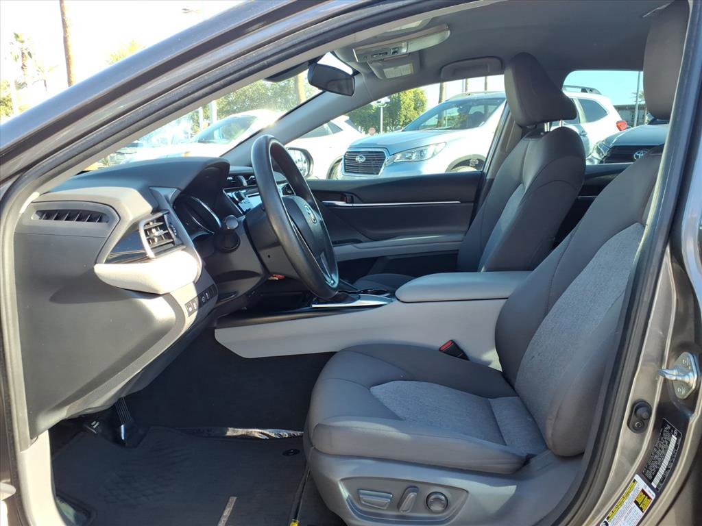 Used 2020 Toyota Camry LE image 19