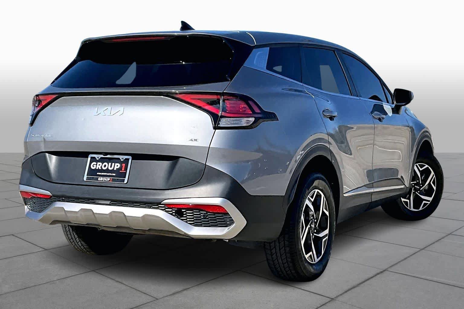 Used 2023 Kia Sportage LX AWD/4WD image 13