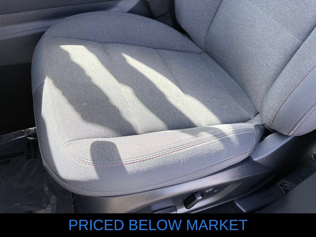 Used 2025 Ford Explorer Active RWD image 11
