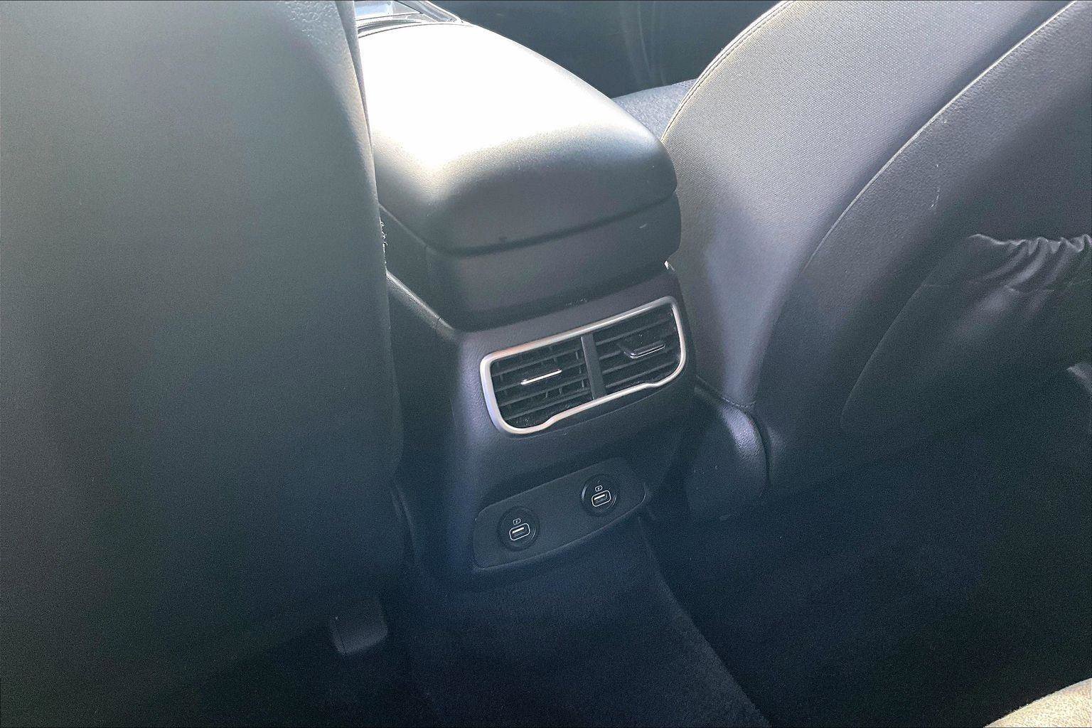 Used 2023 Hyundai Santa Fe SE image 33