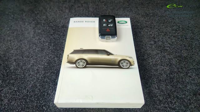 Used 2023 Land Rover Range Rover Long Wheelbase SE image 64