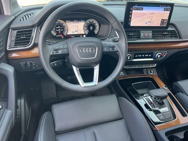 Used 2024 Audi Q5 e Premium Plus w/ Premium Plus Package image 45