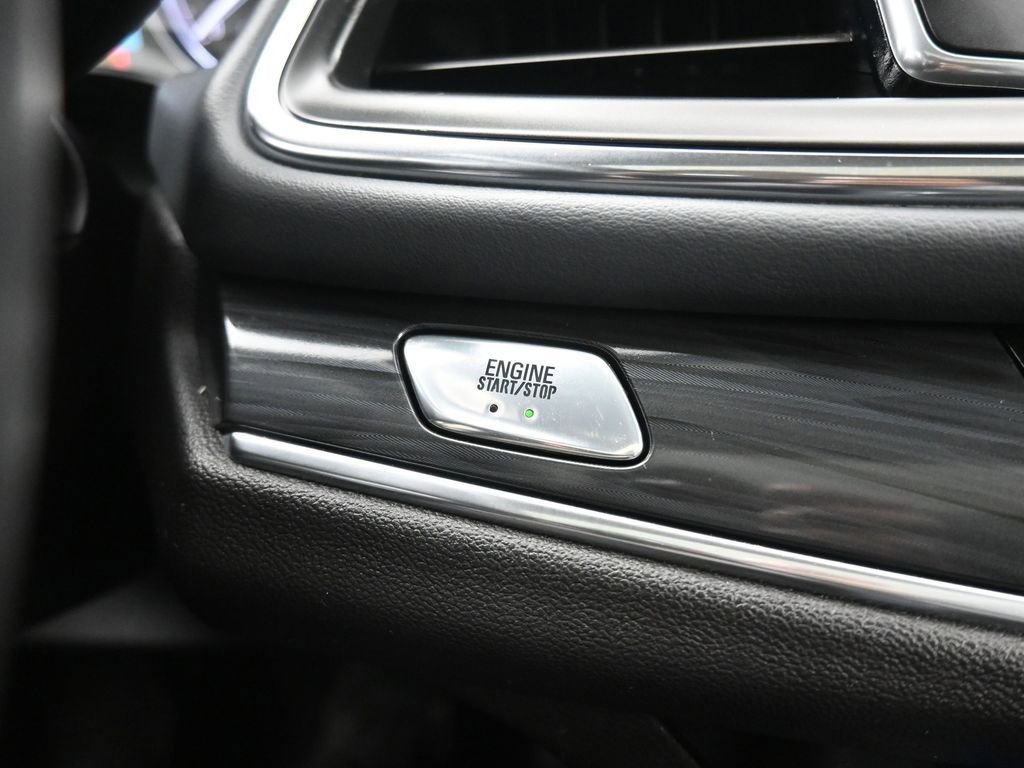 Used 2018 Buick Enclave Essence AWD/4WD image 22