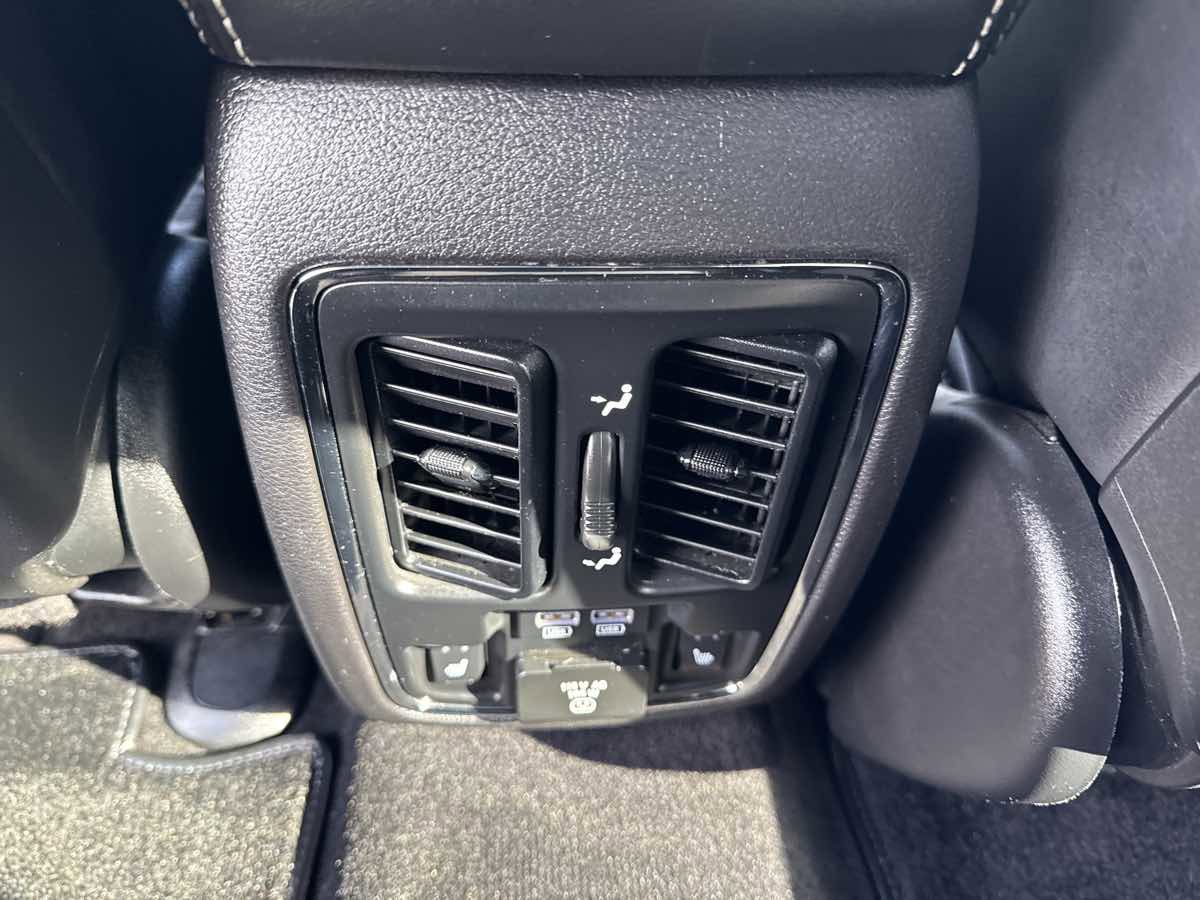 Used 2015 Jeep Grand Cherokee SRT w/ Trailer Tow Group IV image 16