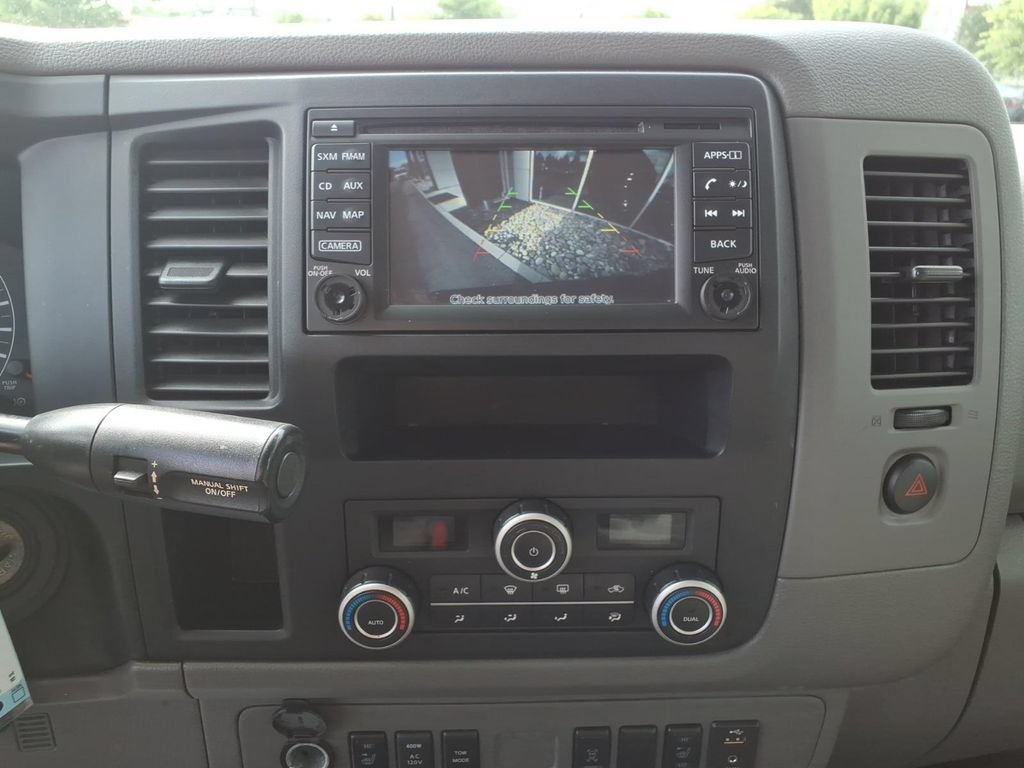 Used 2017 Nissan NV 3500 SL RWD image 22
