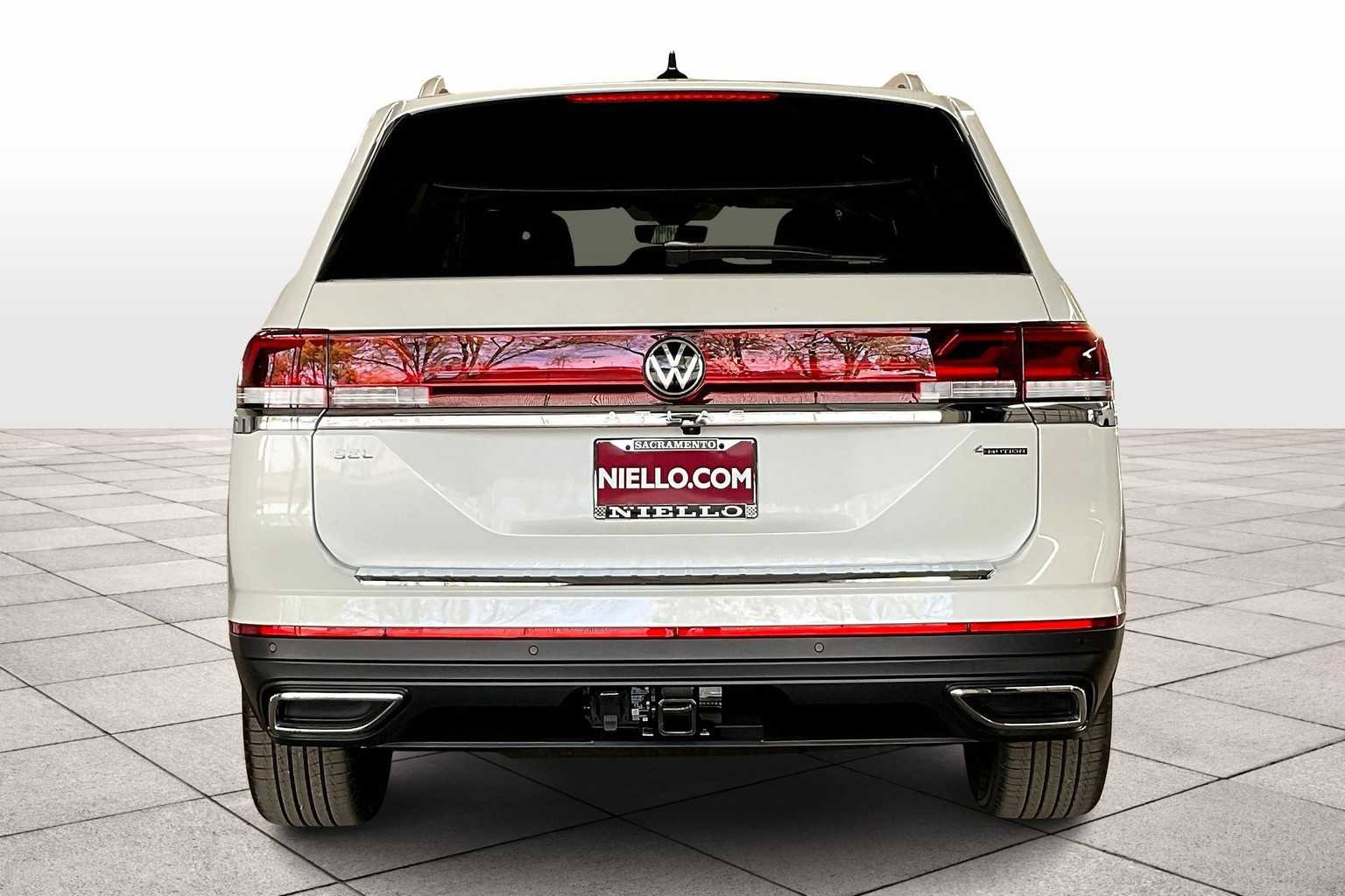 New 2025 Volkswagen Atlas SEL image 6