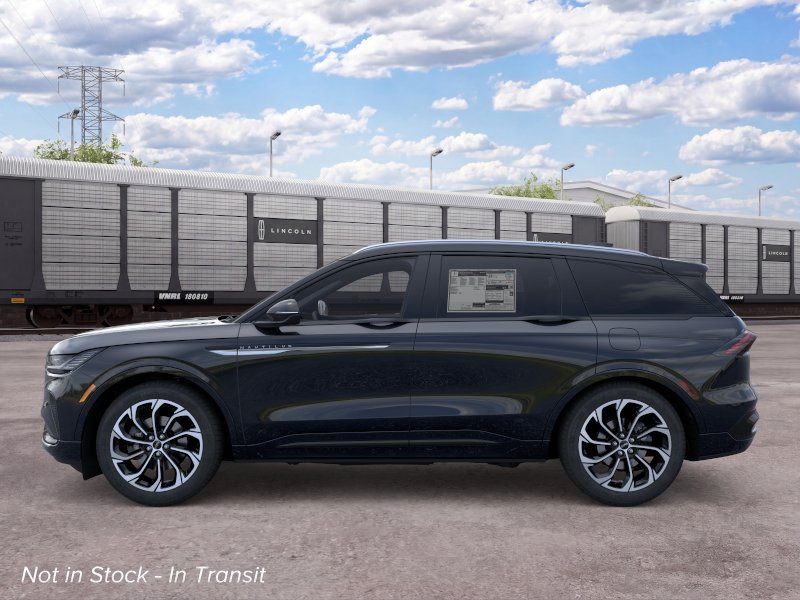 New 2026 Lincoln Nautilus Reserve AWD/4WD image 3