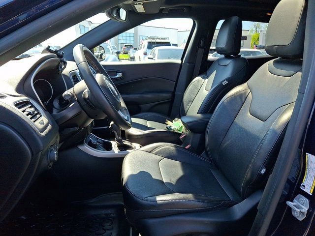 Certified 2021 Jeep Compass Latitude w/ Sun and Sound Group AWD/4WD image 17